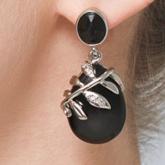 WHBM SILVERTONE LEAF GENUINE STONE CRYSTAL DROP EARRINGS - Picture 5 of 5